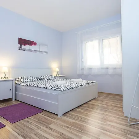 Perunika Apartment Zadar